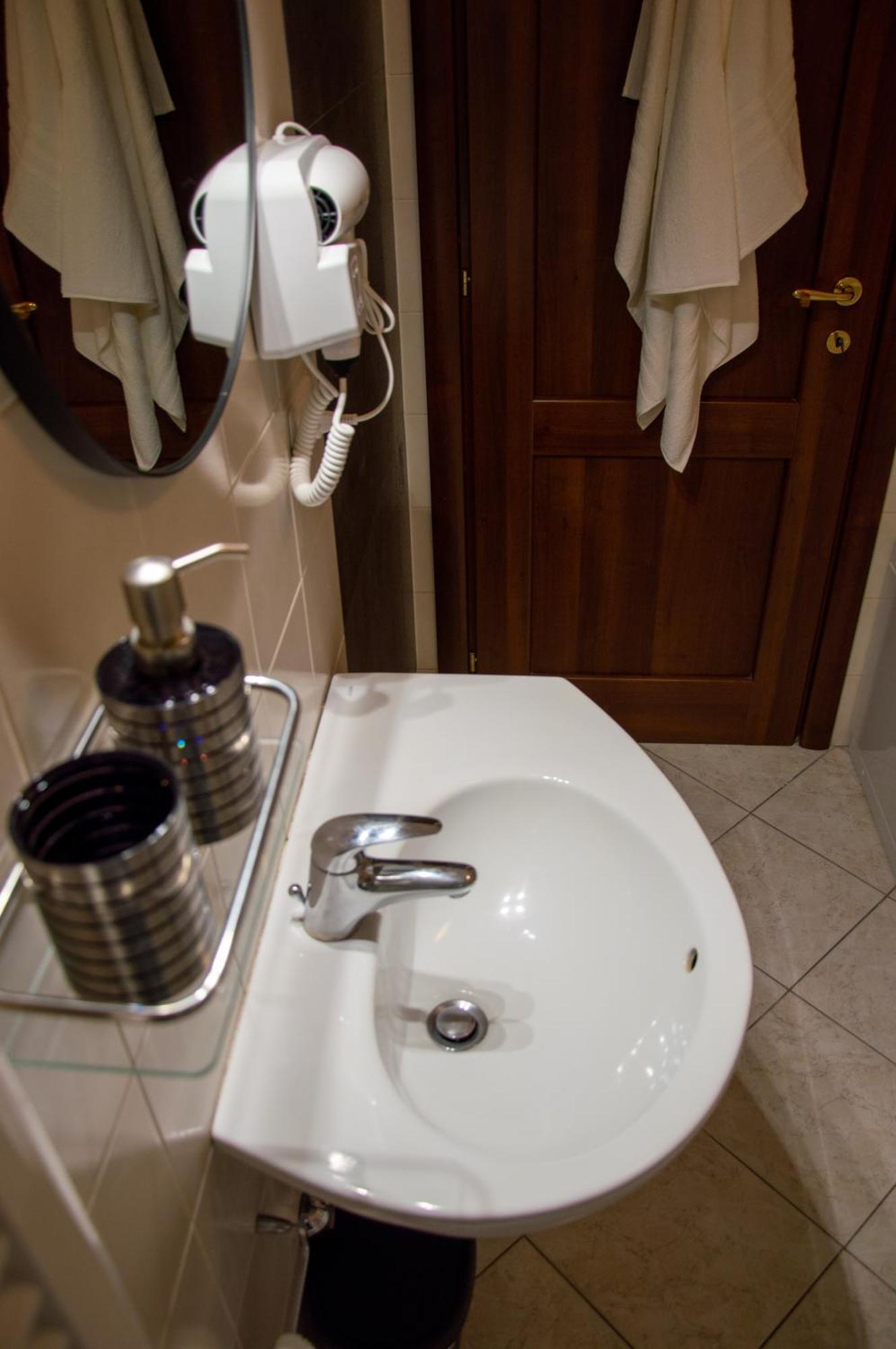 Testaccio Xix-Xxv Bed And Breakfast Рим Экстерьер фото