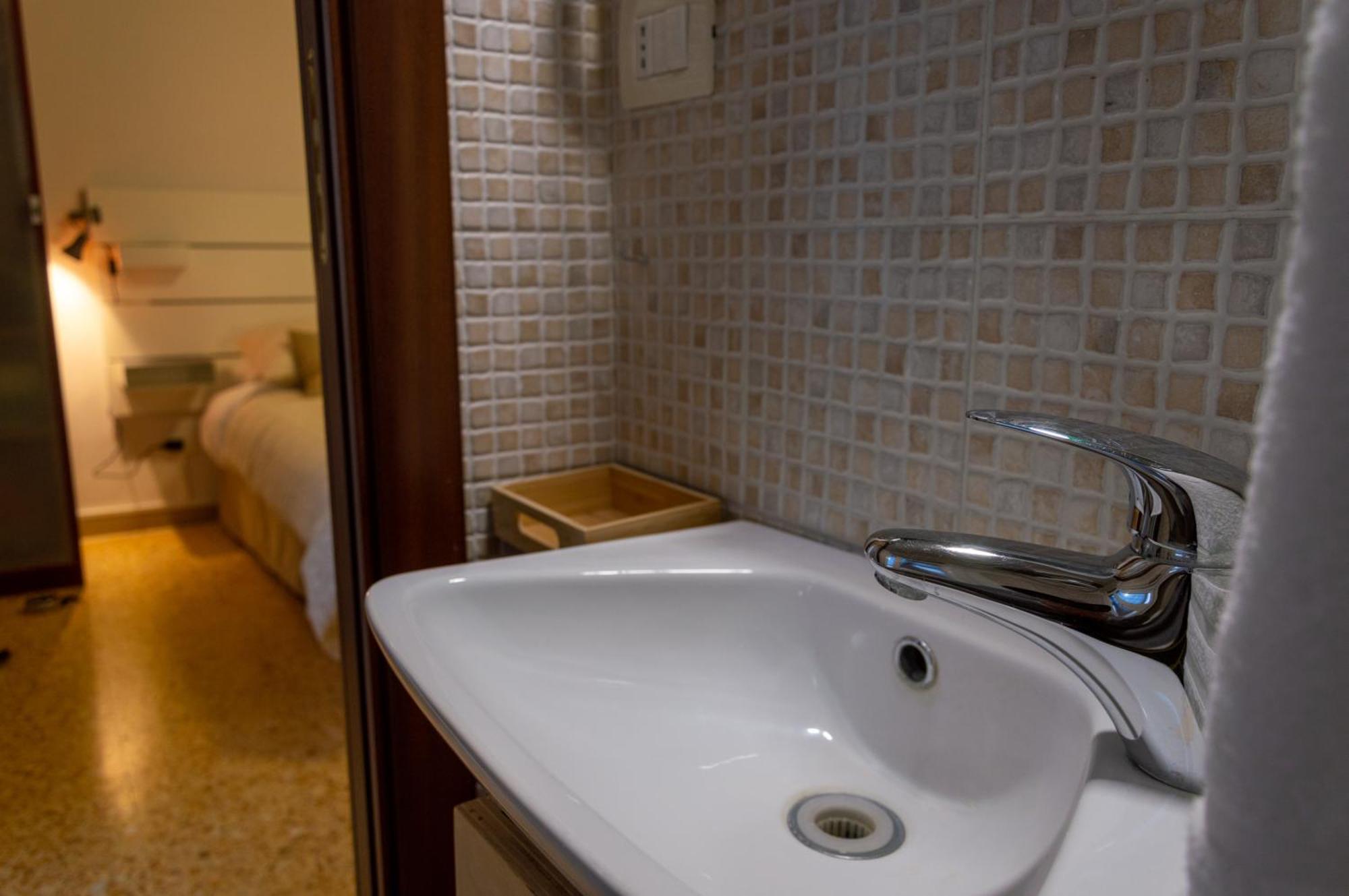 Testaccio Xix-Xxv Bed And Breakfast Рим Экстерьер фото